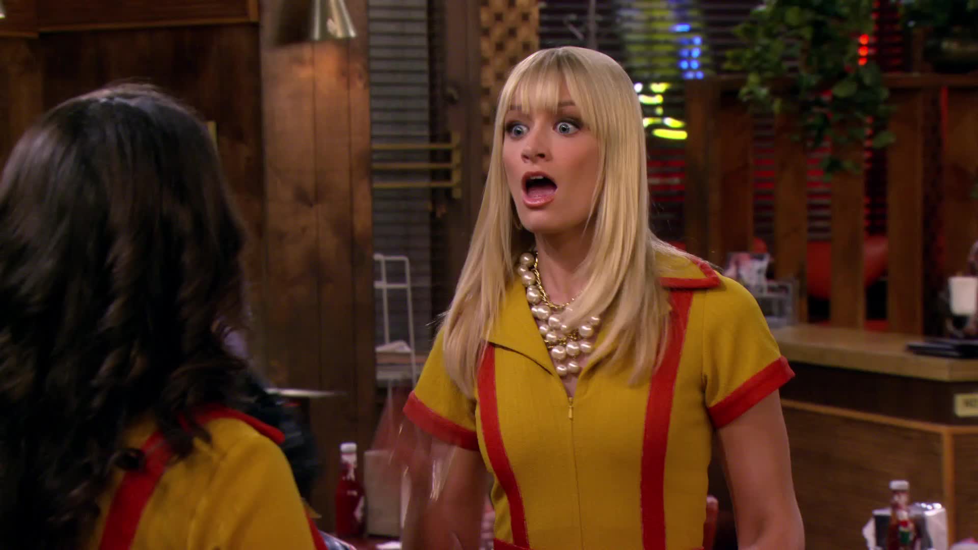 24/7 2 BROKE GIRLS - 24/7 CHANNELS